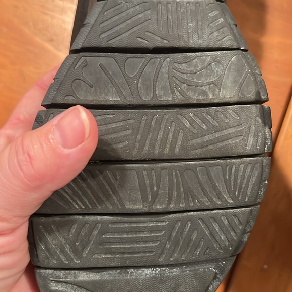 Skechers Relaxed Fit, air cooled, comfort flats EUC size 8.5 - Picture 5 of 7